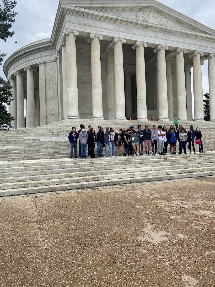 Group at the Jefferson Memorial