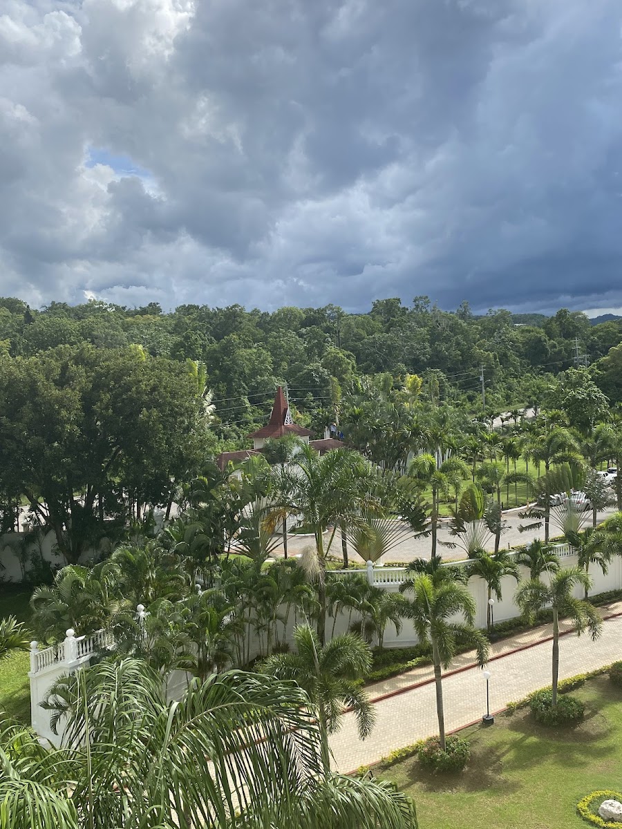 Resort sunshine